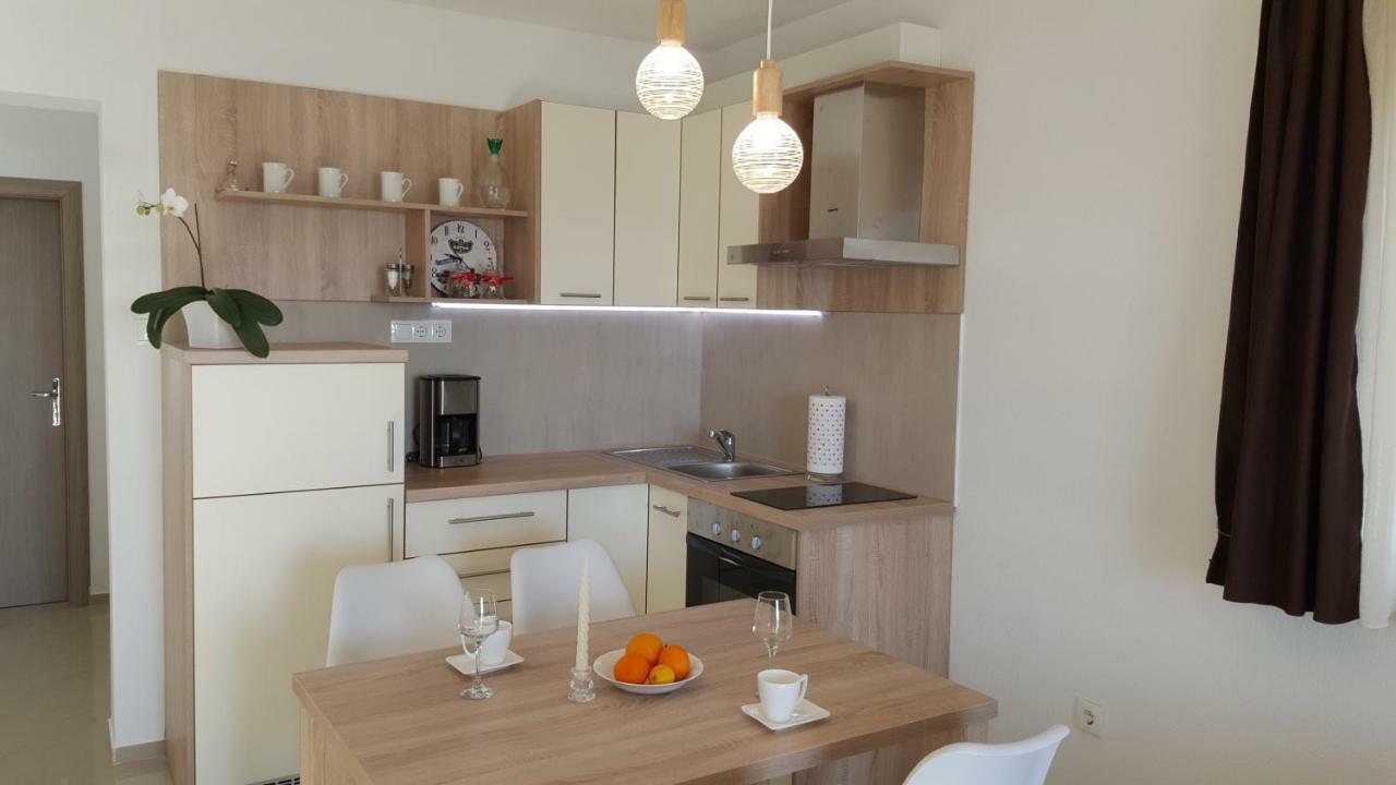 Apartments Anaivana Trogir Bagian luar foto