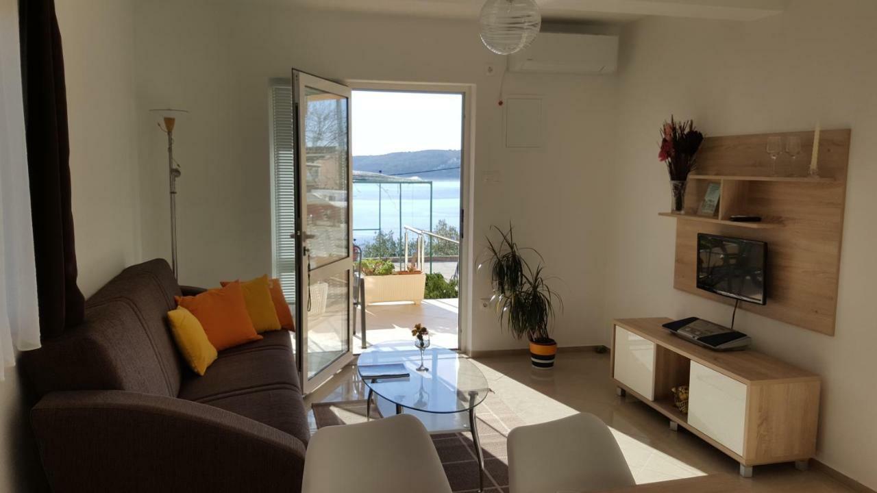 Apartments Anaivana Trogir Bagian luar foto