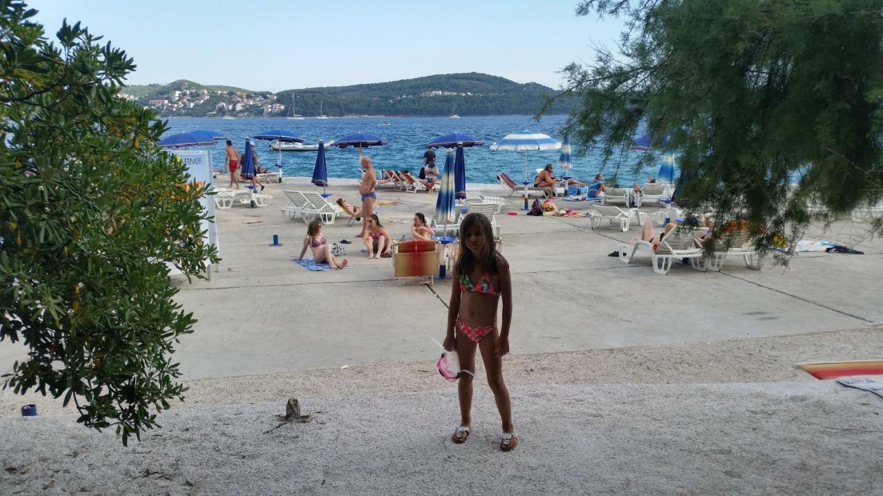 Apartments Anaivana Trogir Bagian luar foto