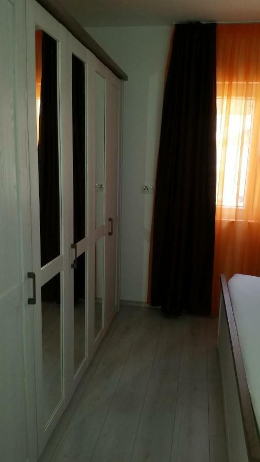 Apartments Anaivana Trogir Bagian luar foto