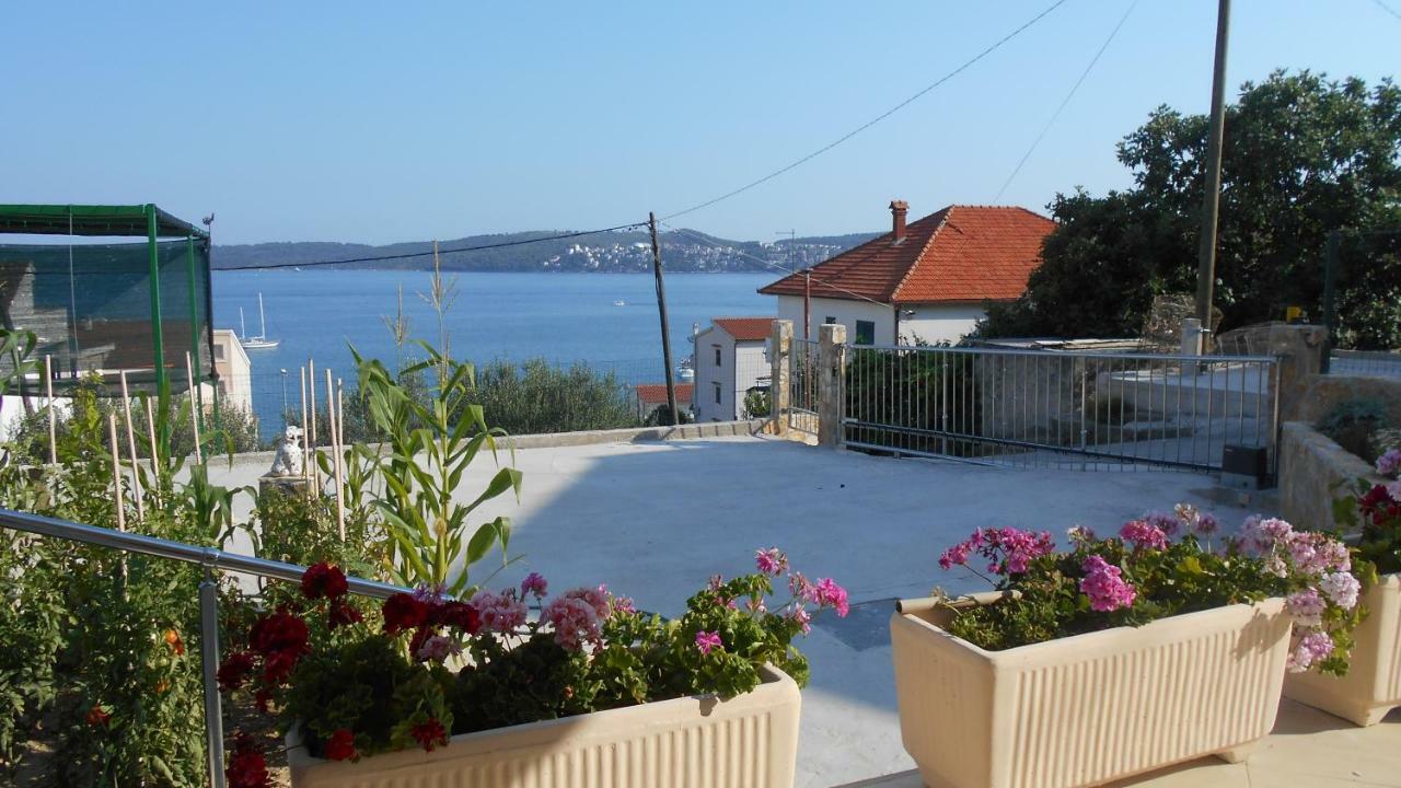 Apartments Anaivana Trogir Bagian luar foto