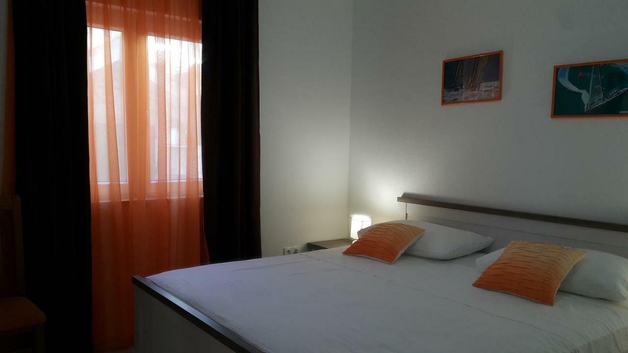 Apartments Anaivana Trogir Bagian luar foto