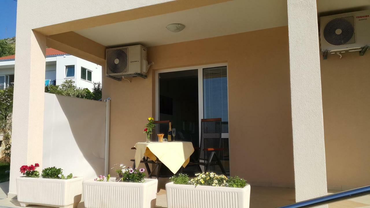 Apartments Anaivana Trogir Bagian luar foto