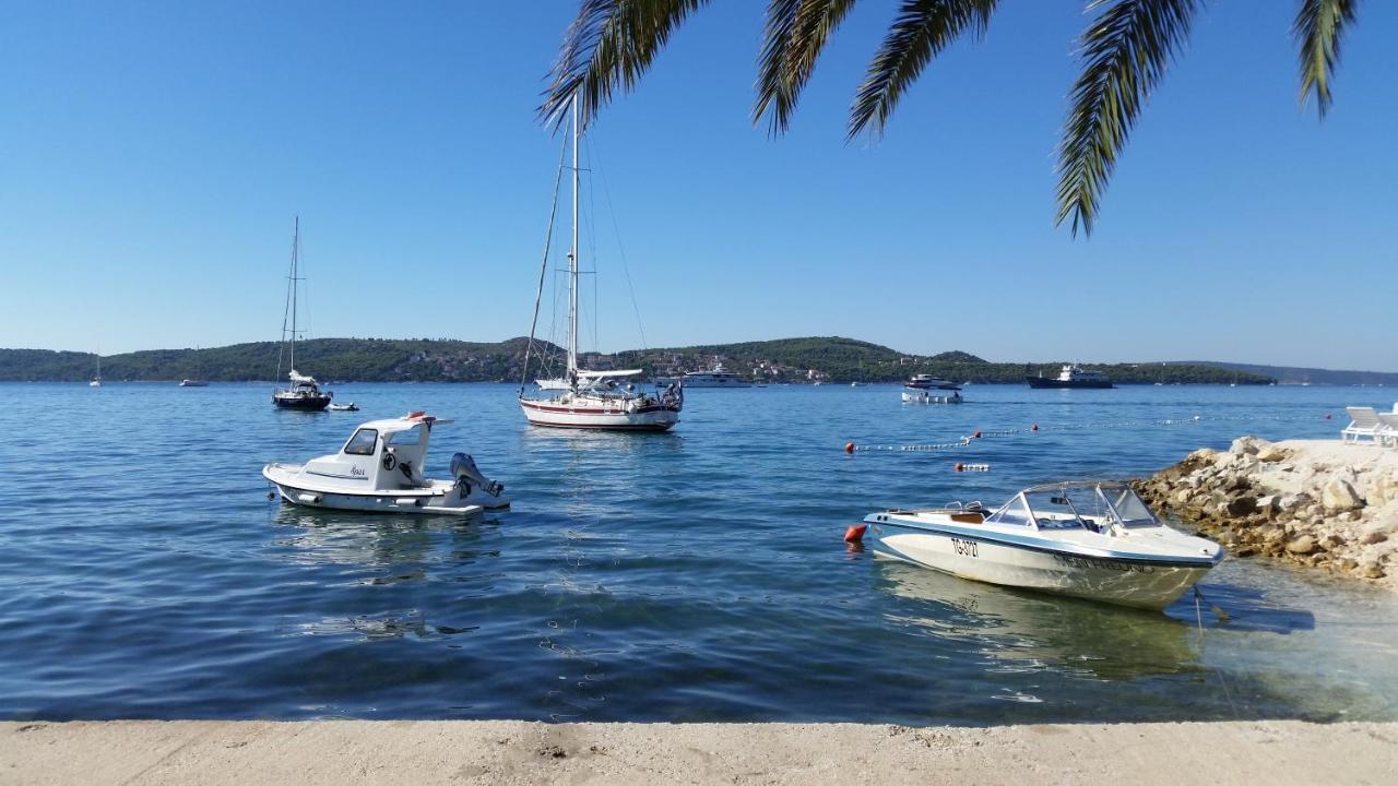Apartments Anaivana Trogir Ruang foto
